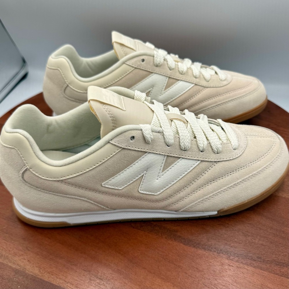 New Balance RC42 Beige White Suede Gum Sole Sneakers URC42EA Mens 10.5 Womens 12